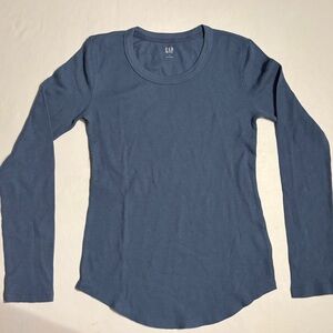 GAP Women's Classic Waffle Weave Bainbridge Blue Long Sleeve Tee - Small